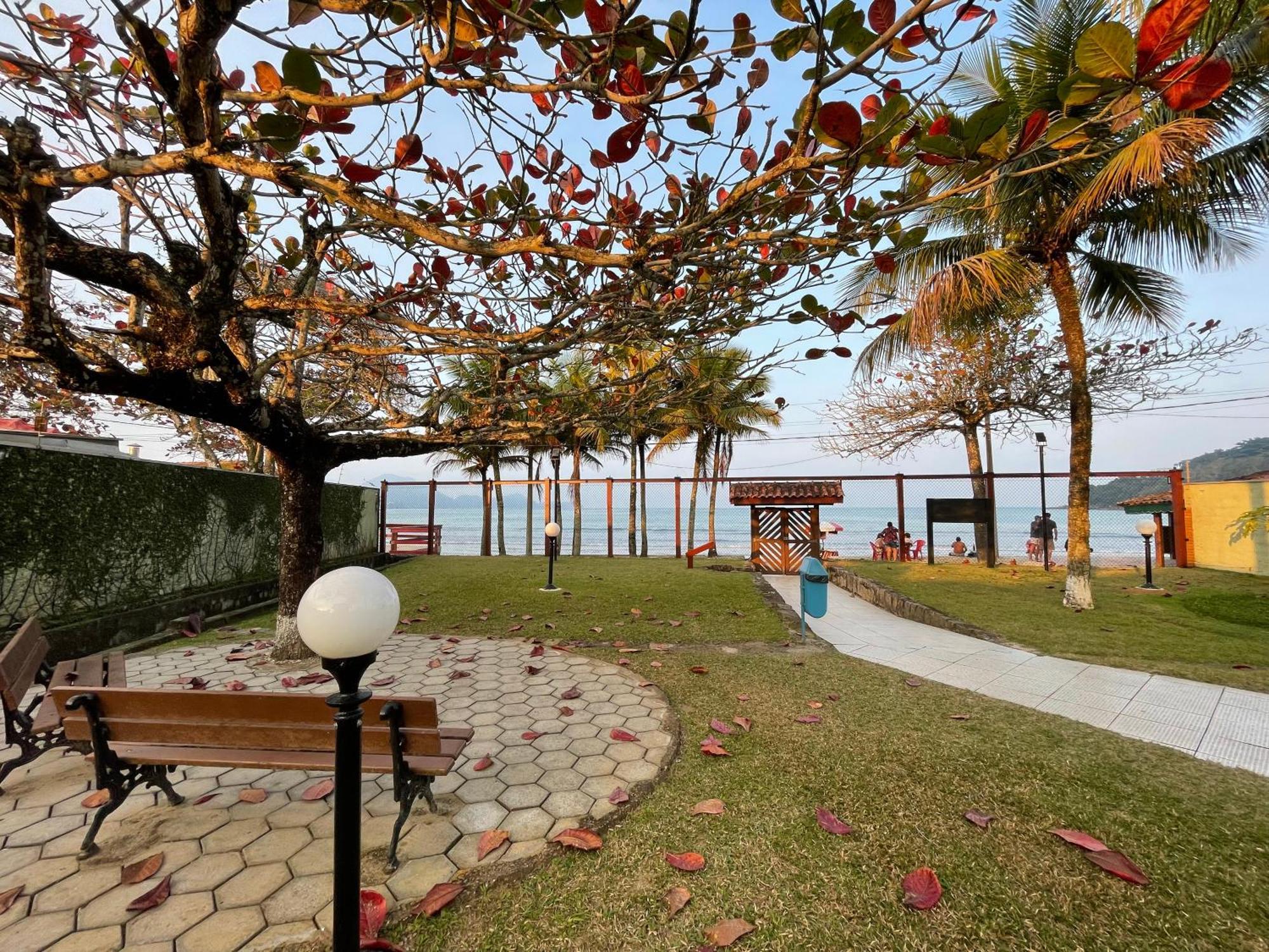 Pe Na Areia Na Praia Das Toninhas - Villagio 24 Porto Feliz Ubatuba Εξωτερικό φωτογραφία